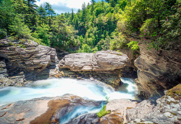 istock Linville Falls, North Carolina. 1477662852