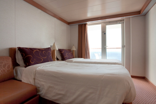 Cabaña con dos camas en crucero revestimiento-Habitación photo