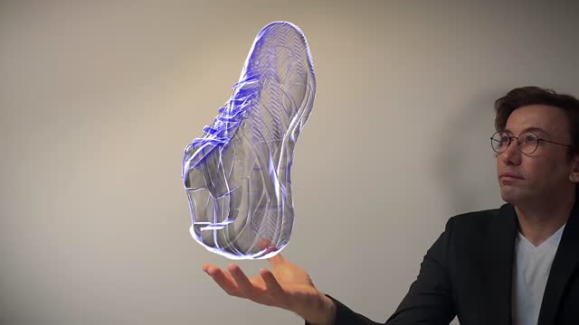 Augmented Reality Technology and Shoe Design