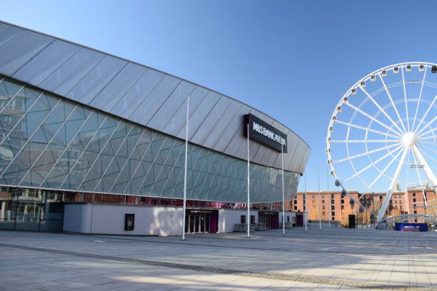 m&s bank arena at liverpool city's king's dock in merseyside - liverpool stadium built structure building exterior imagens e fotografias de stock