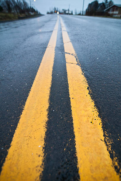 istock Yellow street lines (double) 147785052