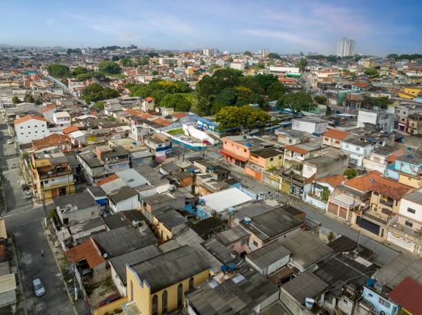 istock Poor neighborhood 1477859747
