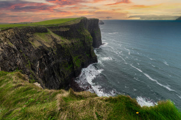 istock Cliffs of Moher under the sunrise 1477909852