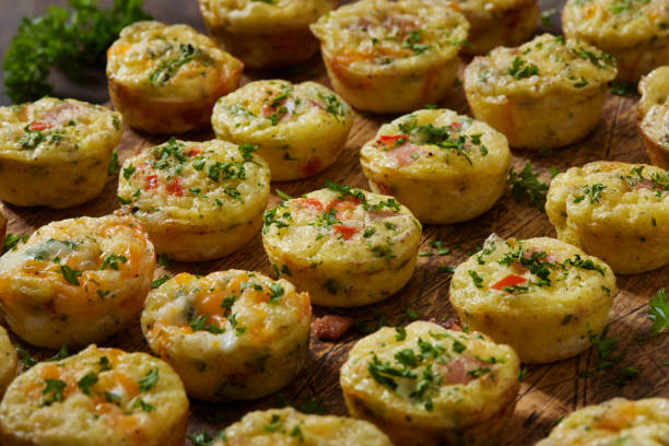 Tortinha de Salsicha com Ovo: Linda e Econômica - receita deliciosa profissional - passo 1