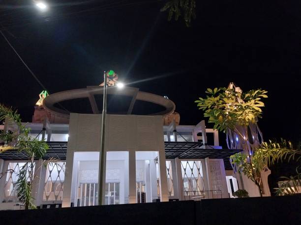 istock Mesmerizing Night View of Beautifully Illuminated Mosque Architecture 1477942239