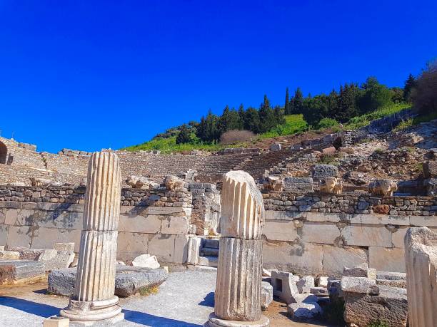 ancient and beautiful: world heritage in turkey's ephesus - ancient greece mediterranean turkey izmir turkey imagens e fotografias de stock