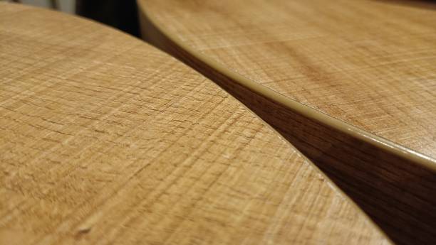 istock The gap between two wooden tables 1477950238