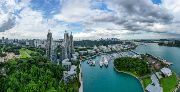 istock Modern living in Singapore 1478013045