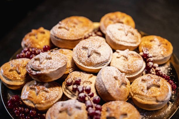 istock Mince pies with star motif dusted with icing sugar 1478027553
