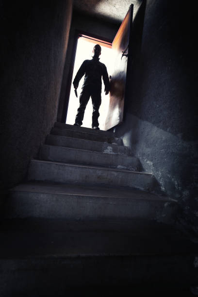 Killer und Treppe – Foto