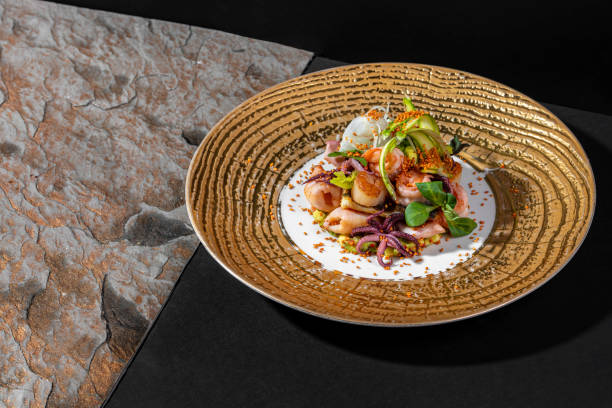 istock Warm salad with seafood 1478103921