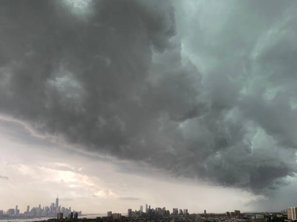 istock View of Manhattan in storm 1478109179
