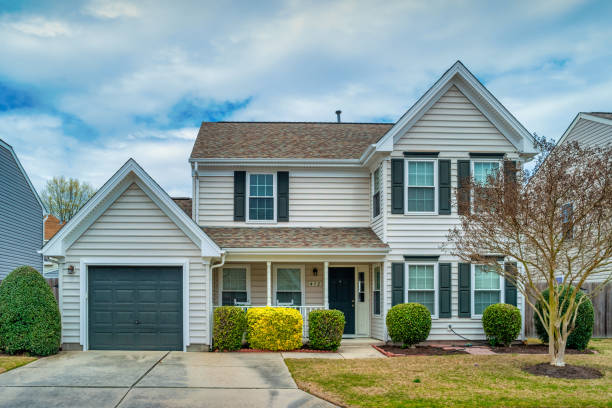 Simple and modern house with wide backyard and garage. New construction luxury home exterior