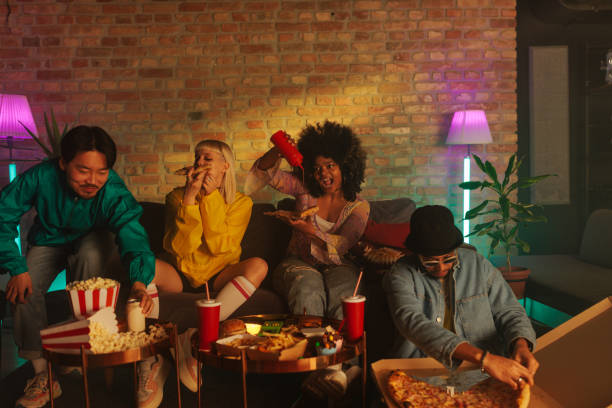 istock Friends eating takeout. 1478324858