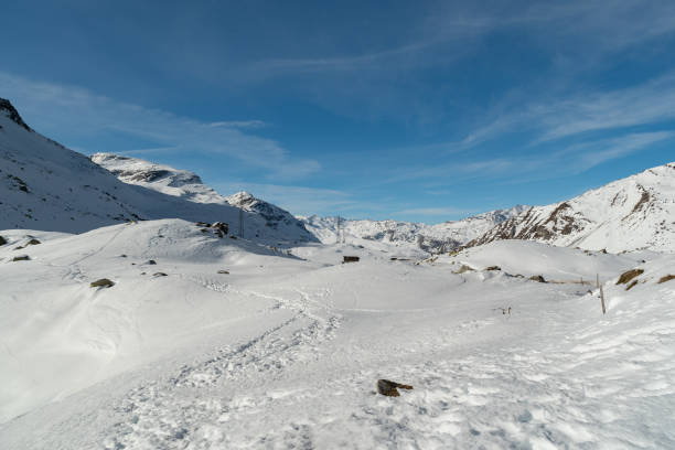 istock Snow covered mountain panorama on the Julier pass in Switzerland 1478352862