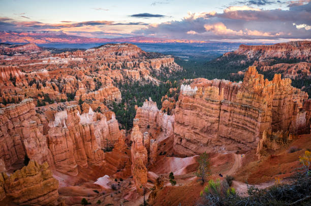istock Trekking Navajo loop trail Bryce Canyon National Park 1478372728