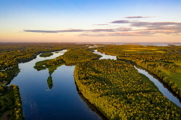 istock Kirkkopudas river, summer golden hour in Tornio Lapland 01 1478387351