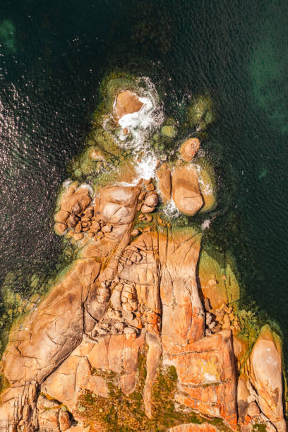 istock Closeup of a rocky coastline 1478394293