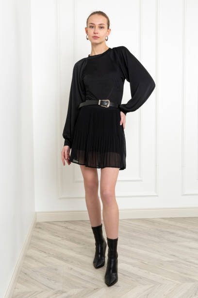 istock Blonde young model wearing autumn concept clothes. 1478408719
