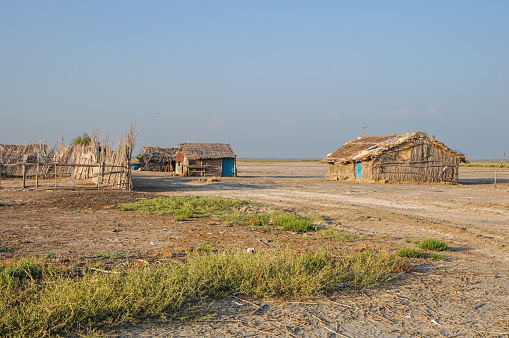 A village made of straw - Ovary Lagoon National Park