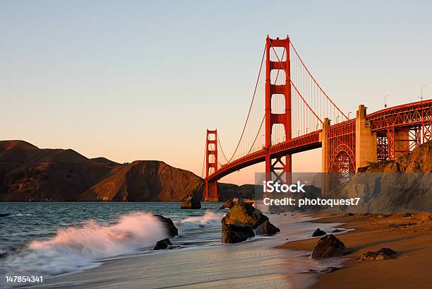 Puente Golden Gate Foto de stock y más banco de imágenes de Agua - Agua, Aire libre, América del norte