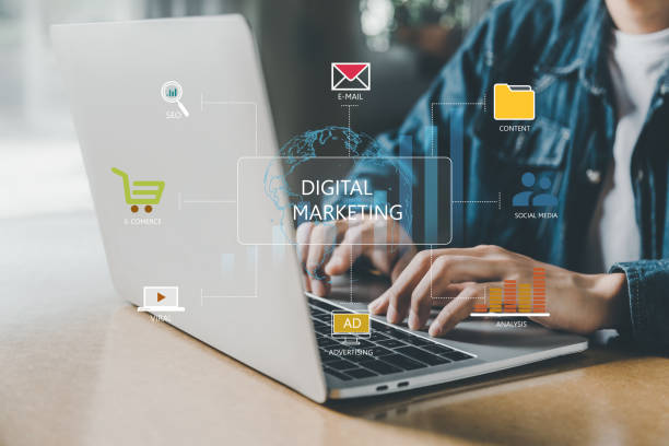 istock Businessmen use Internet connection technology and digital marketing , digital marketing technology concept . 1478729182