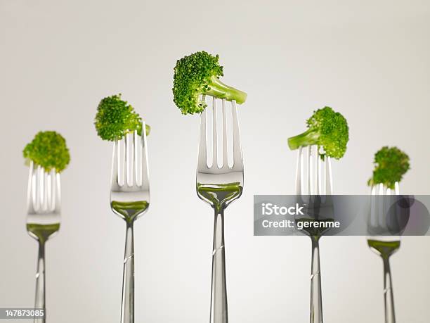 Foto de Brócolis e mais fotos de stock de Alimentação Saudável - Alimentação Saudável, Almoço, Arranjo