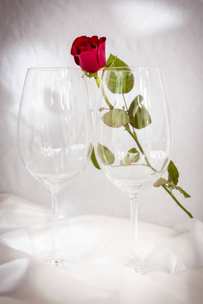 istock Red rose and wine glasses for Valentine’s Day 1478731238