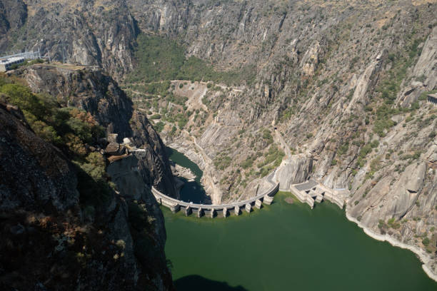 istock Hydroelectric dam in Aldedavila de la rivera, Samanca, Spain 1478759174