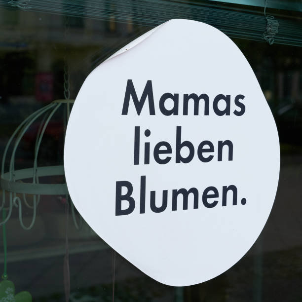 istock Moms love flowers 1478780024