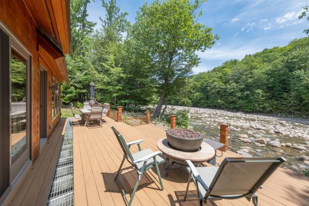 istock Contemporary and rustic house by the river 1478823746