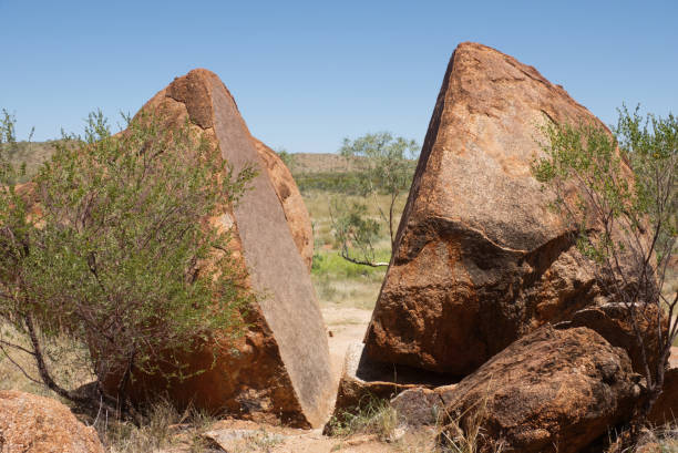 デビルスマーブルオーストラリア - devils marbles ストックフォトと画像