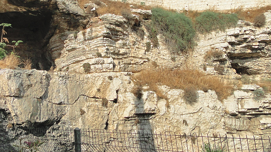Monte Gólgota, supuesto lugar de la crucifixión de Jesucristo, en el jardín de José de Arimatea, en la tumba del jardín, Jerusalén photo