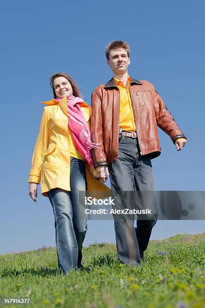 Foto de Atraente Casal Ao Ar Livre e mais fotos de stock de Andar - Andar, Casal Jovem, Cena Rural