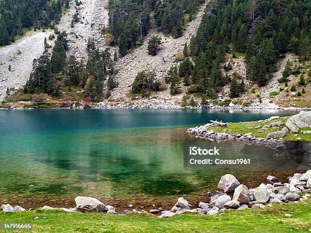 Lago De Gaube Foto de stock y más banco de imágenes de Cauterets - Cauterets, Francia, Lago