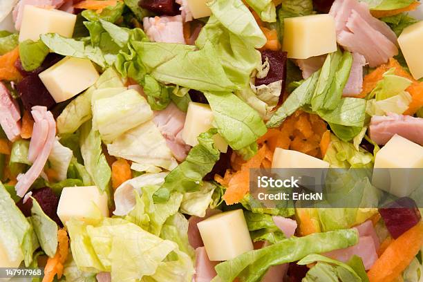 Ensalada En Primer Plano Foto de stock y más banco de imágenes de Alimento - Alimento, Aperitivo - Plato de comida, Bufé