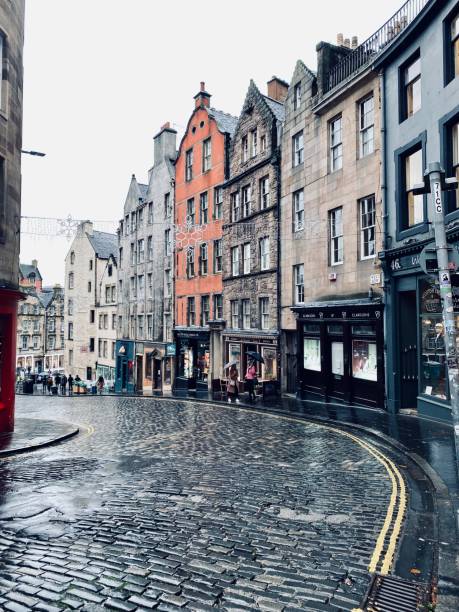 istock Victoria street Edinburgh 1479345382
