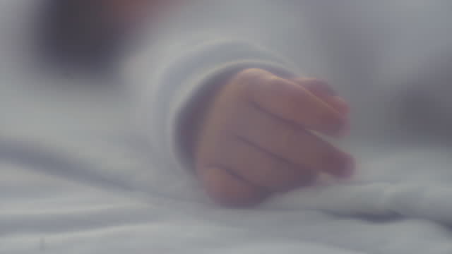 Newborn baby / Cu Hand