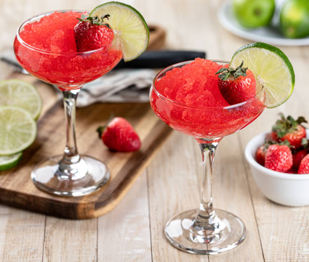 istock Frozen strawberry daiquiri cocktail with strawberries and lime 1479366464