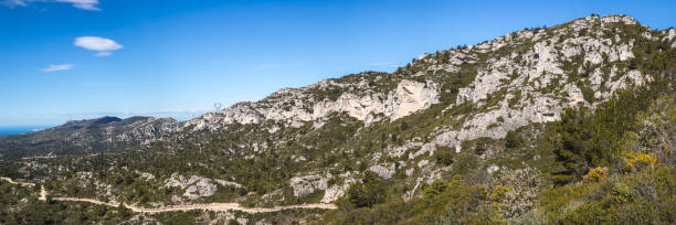 istock the Etoile chain, mountain separating Marseille from Aix-en-Provence 1479401852