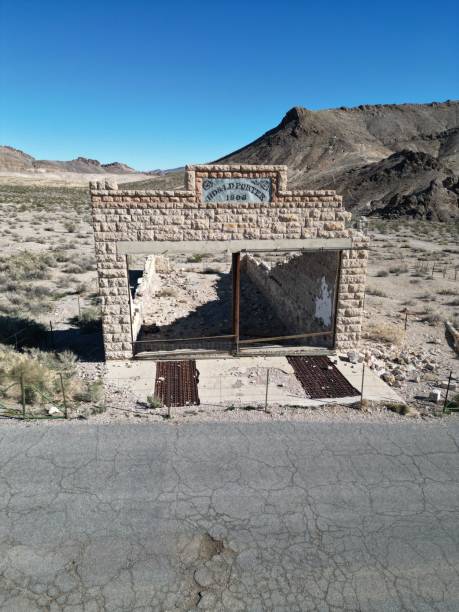 istock Old store ruins in Rhyolite. Nevada, USA. 1479409051