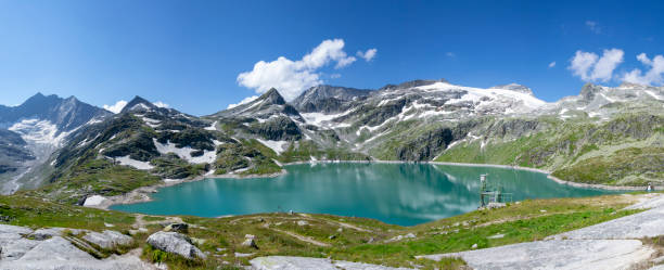 weißsee, weissee o lago blanco en el parque nacional hohe tauern en el verano. alpes. carintia. austria. - white lake fotografías e imágenes de stock