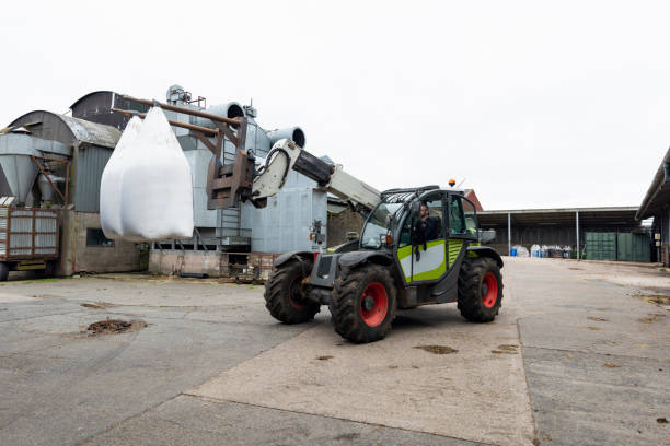 istock Transporting Fertiliser on the Farm 1479454275