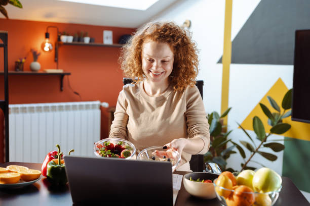 istock A female dietician advising a client 1479492407