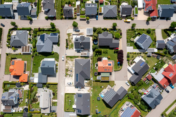 istock Residential neighborhood from above 1479531812