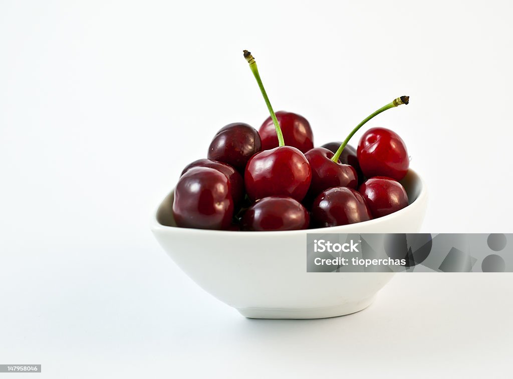 Ваза в виде ягод вишни - Стоковые фото Без людей роялти-фри