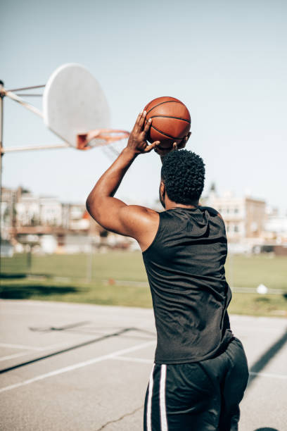 istock free throw basketball 1479641275