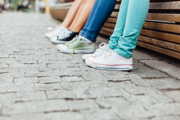 istock Teenagers hanging out together 1479701216