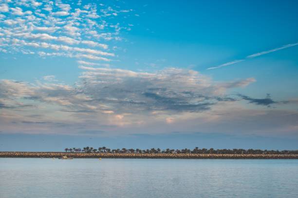 istock Minimalistic view of a tranquil lake 1479703975