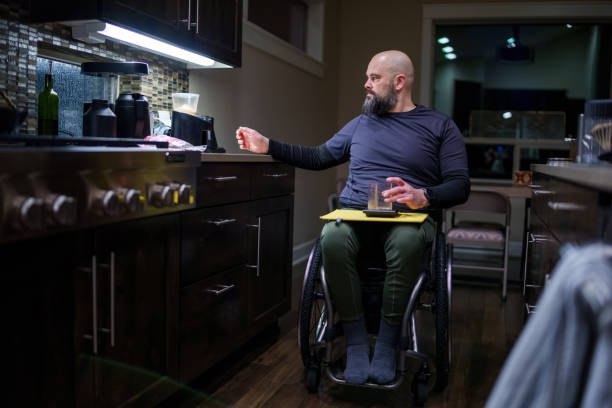 istock Man at home waiting for coffee to brew 1479772829